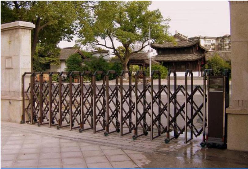 1589534599836975.jpg 伸缩门1.jpg