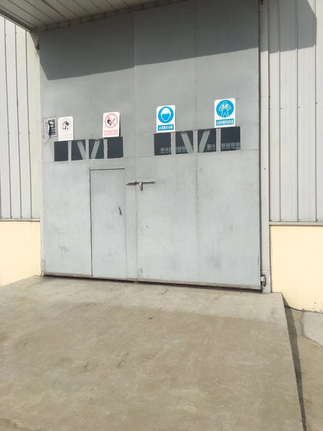 1599202755703599.jpg 钢大门1.jpg