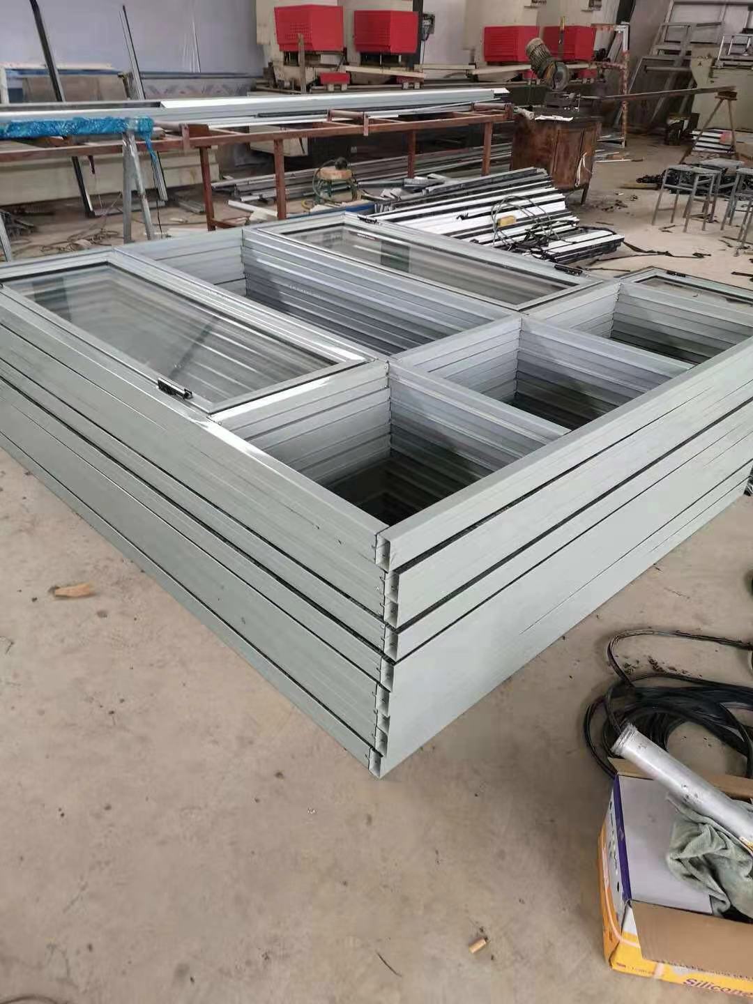 1600827255286316.jpg 彩色涂色钢板窗.jpg