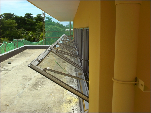 1610520834226211.jpg 排烟窗7.jpg