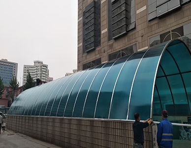 1761803229765177.jpg 阳光板车棚 (25).jpg